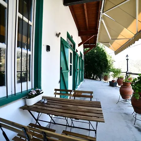 Laouri Traditional House In Kalopanayiotis Hébergement de vacances
